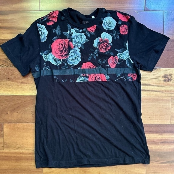 Guess Other - Guess Roses T-Shirt